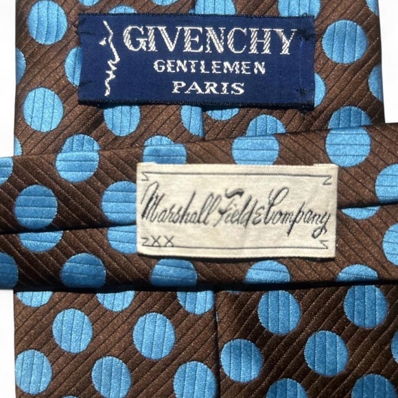 🔥 Givenchy Tie 🔥 - Picture 5 of 6